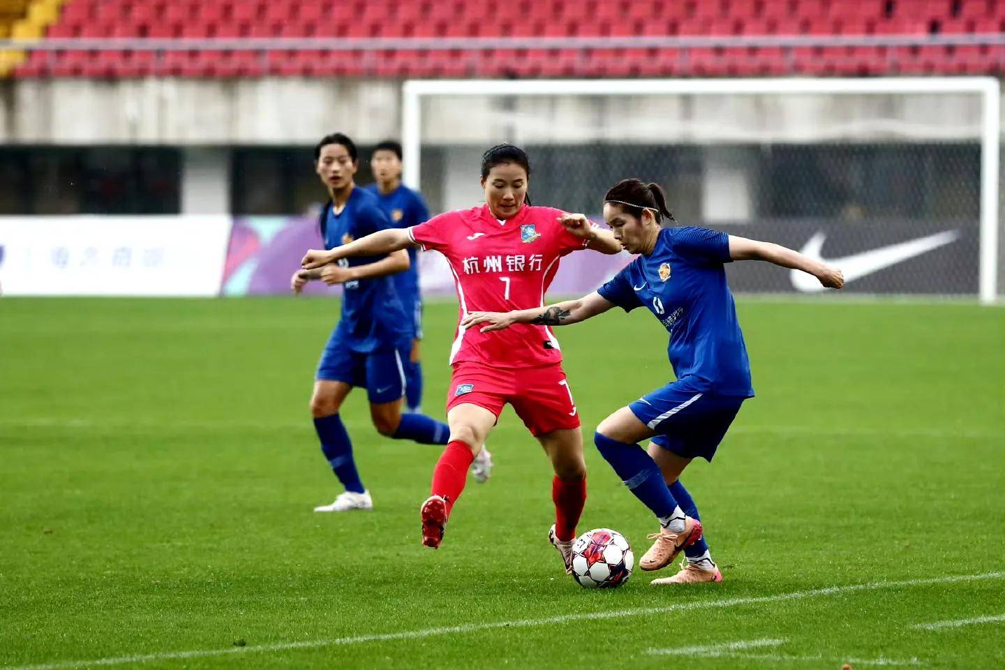 开云官方app入口-紧张刺激，女足职业联赛乐不可支