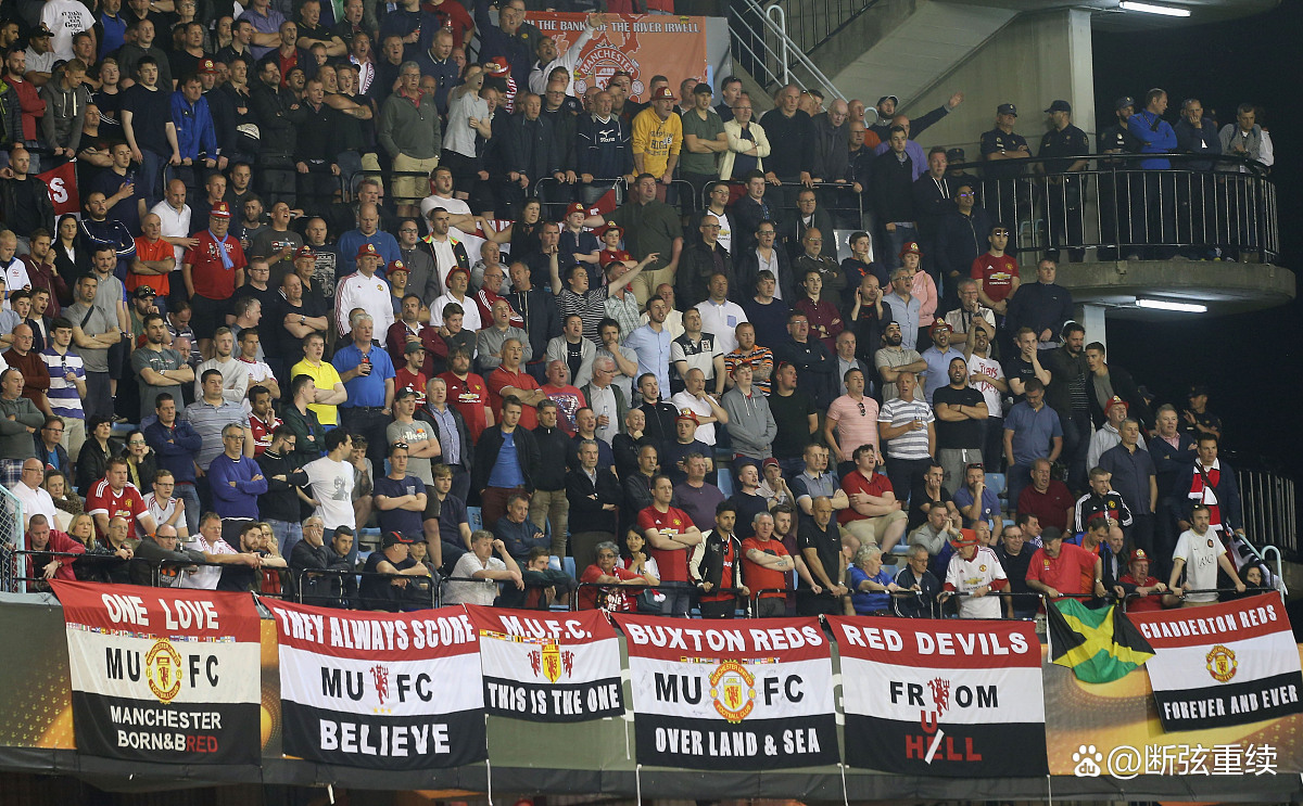 那不勒斯惨败，客场连续吞败