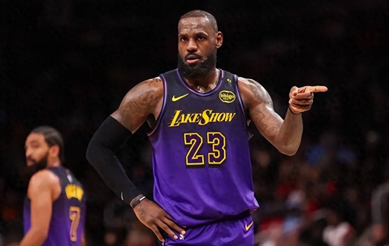 詹姆斯领军获胜，火力全开！