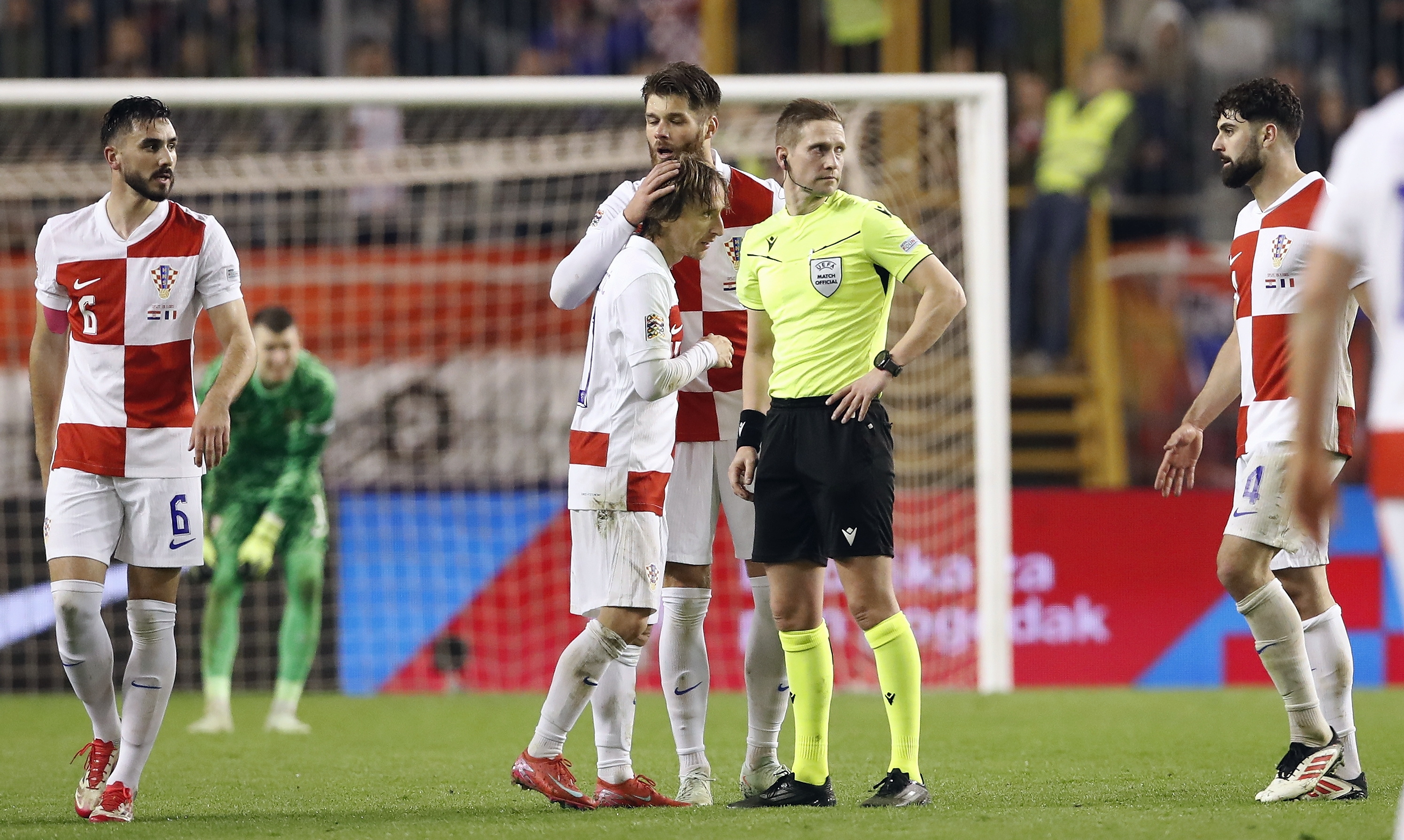 包含欧国联比赛:瑞典勇胜法国夺目耀眼的词条 包含欧国联比赛:瑞典勇胜法国夺目耀眼的词条