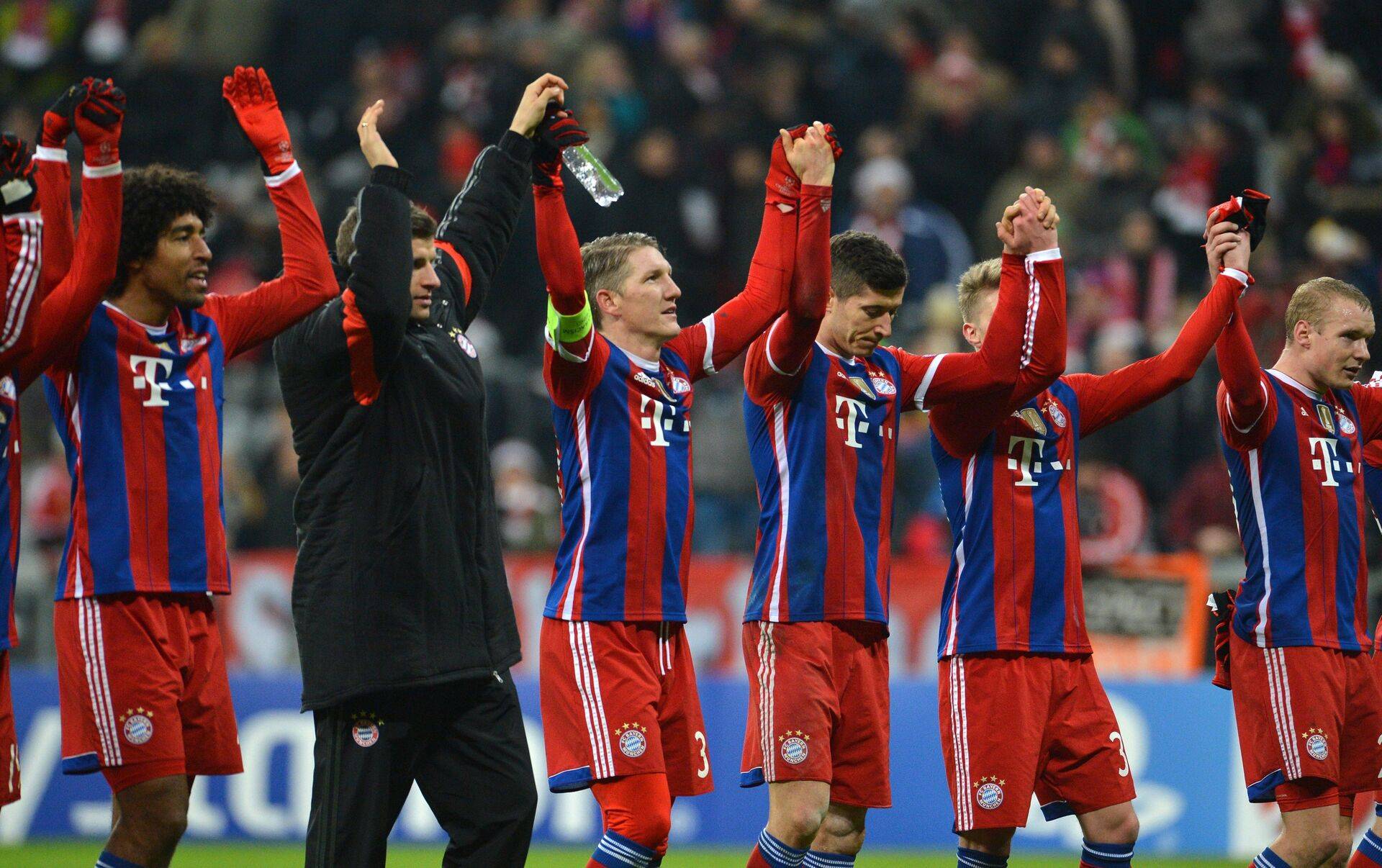 拜仁慕尼黑客场击败RB莱比锡领跑德甲积分榜的简单介绍