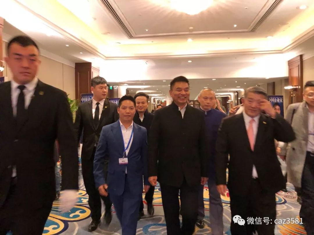 包含球队实力逐渐突显，团队合作配合无懈可击的词条