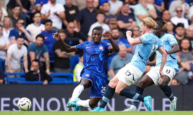 开云官方app入口-切尔西新秀崭露头角，助球队获胜