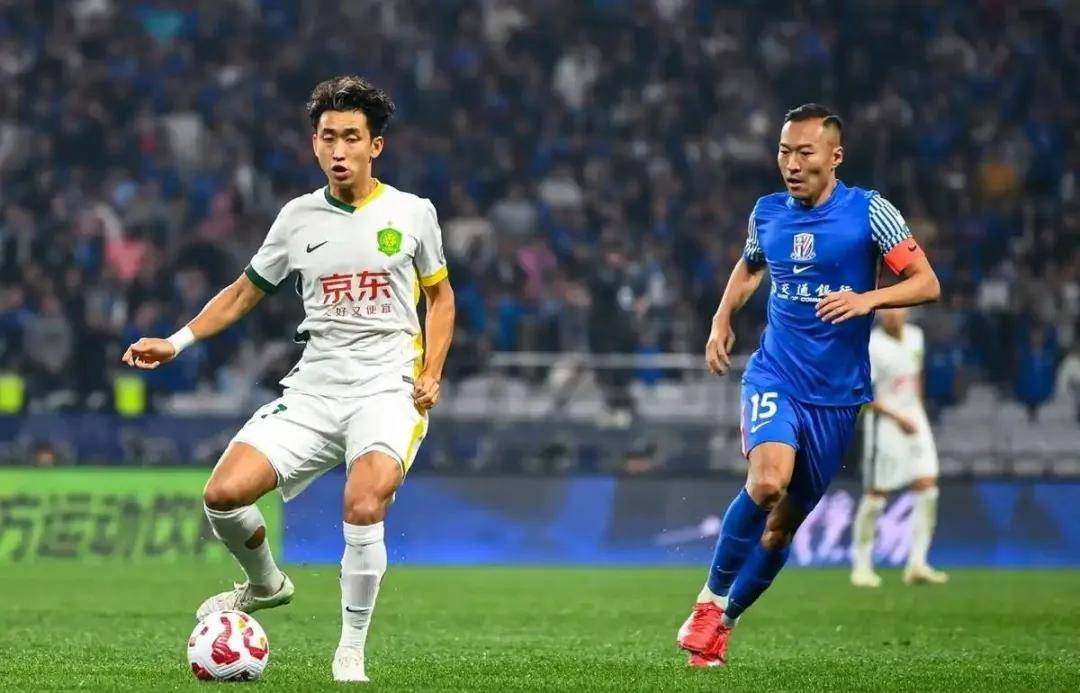 开云体育官网-长春亚泰客场逼平上海申花，保持不败势头