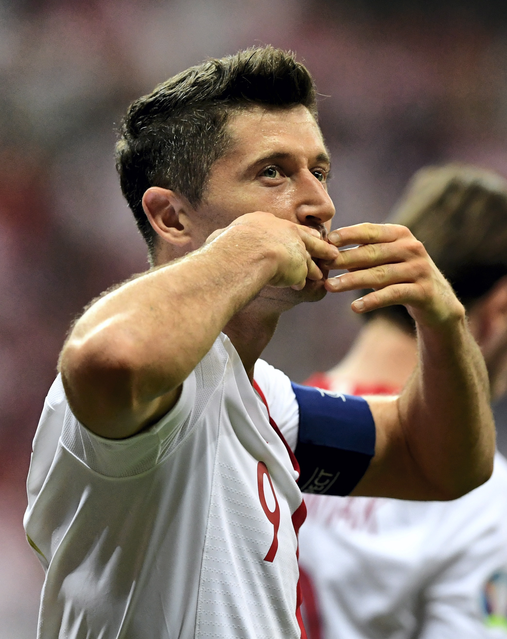 波兰逆转以色列，晋级欧锦赛资格呼之欲出