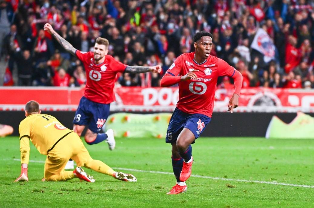 开云官方app入口-里尔中场因伤报销，影响球队进攻端表现