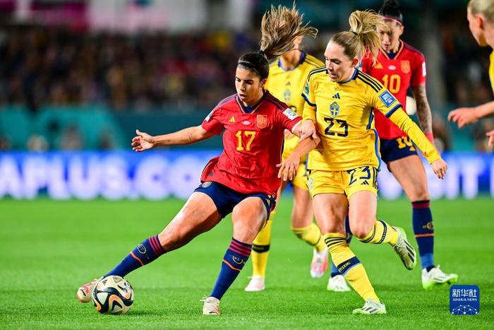 开云下载-意大利女足在比赛中表现优秀，成功晋级半决赛