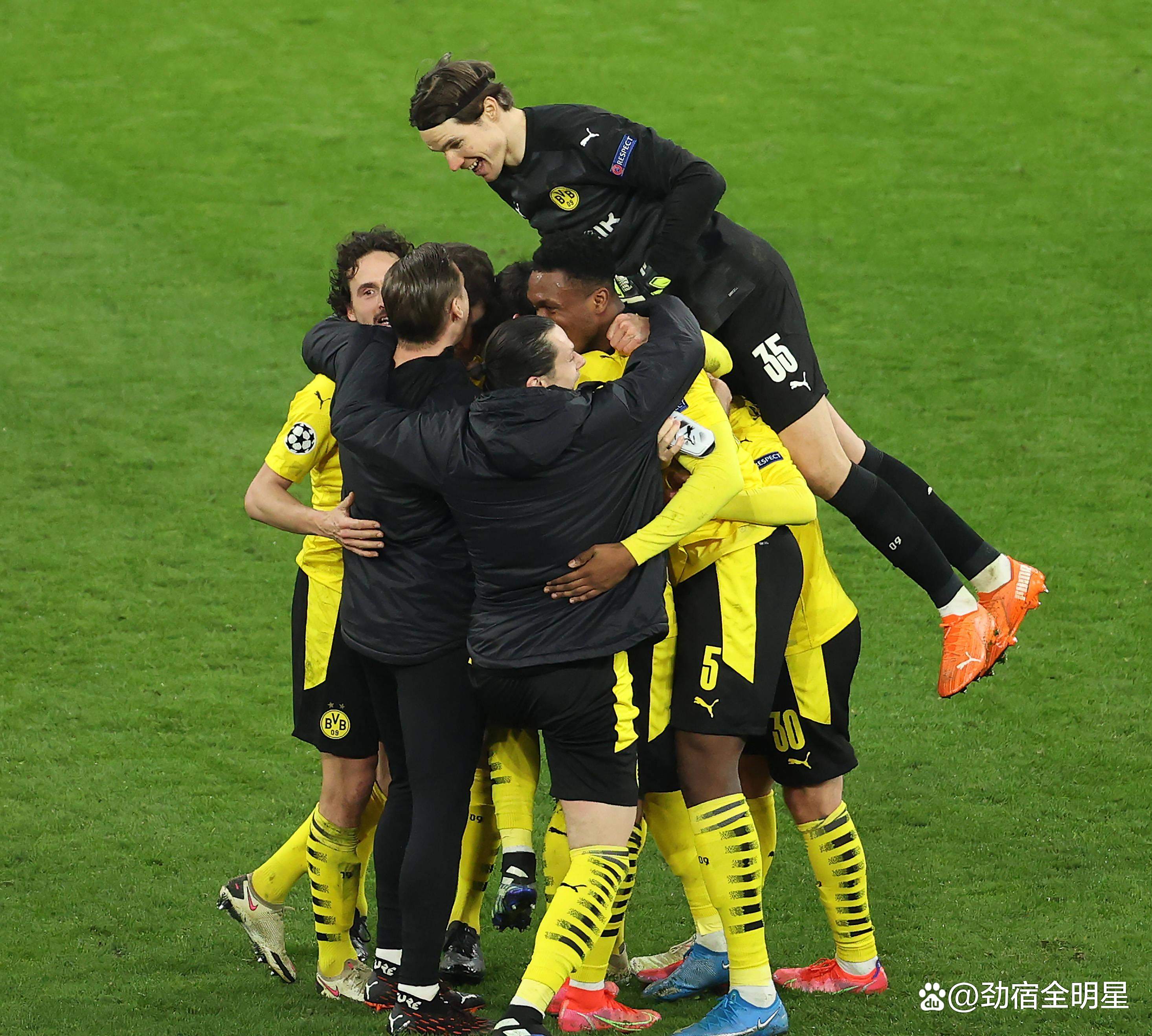 多特蒙德惊险险胜，取得关键胜利
