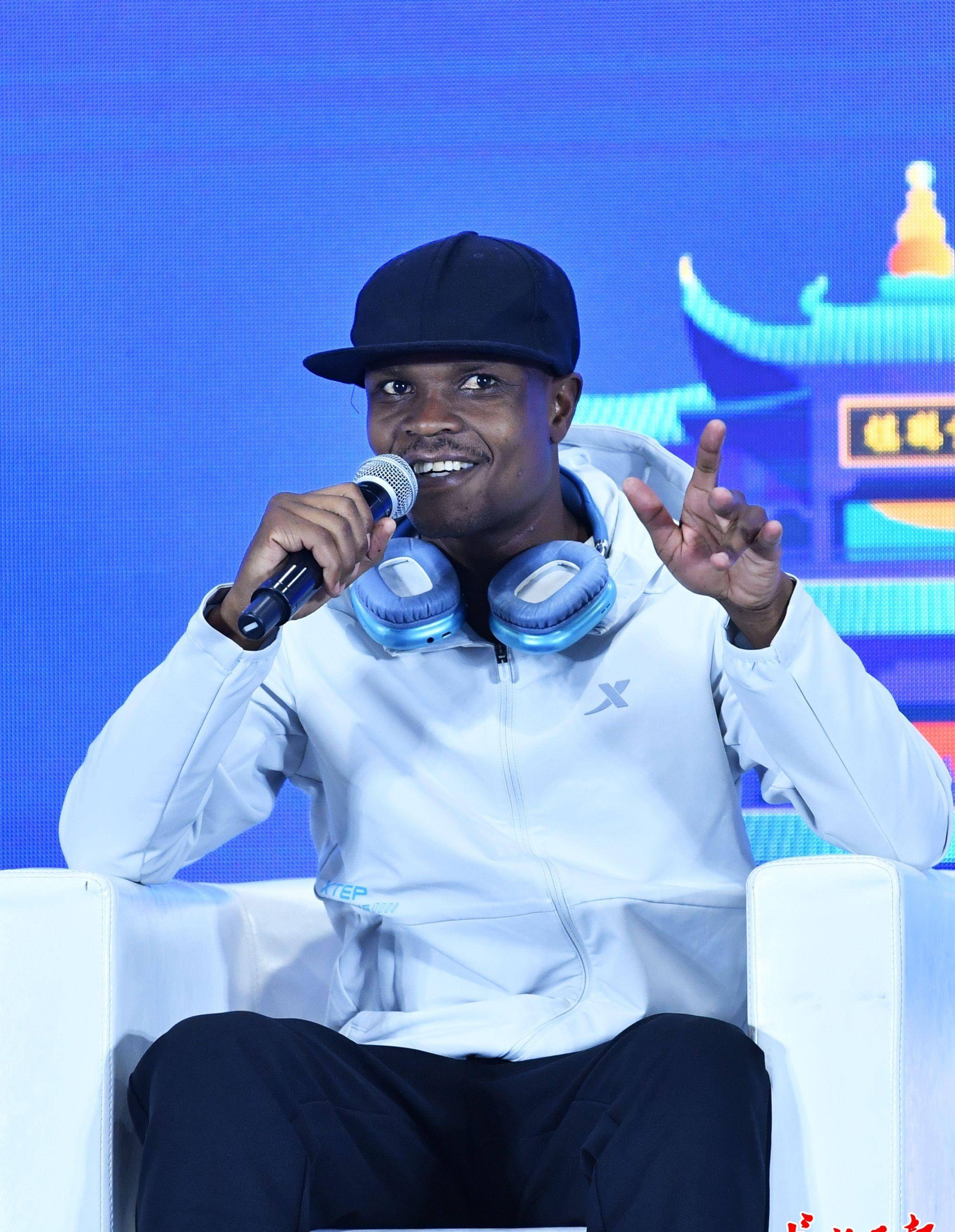 肯尼亚运动员在长跑比赛中表现优异