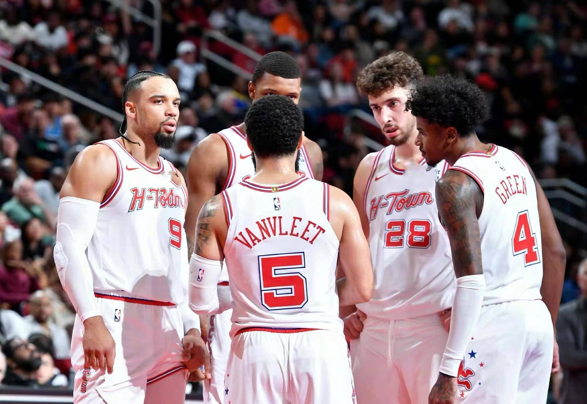 开云体育中国-火箭横扫尼克斯，再添胜利保持不败