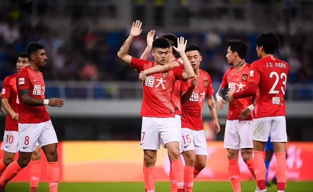 恒大遭狂扫门前困局0-3不敌泰达提前降级! 恒大遭狂扫门前困局0-3不敌泰达提前降级!