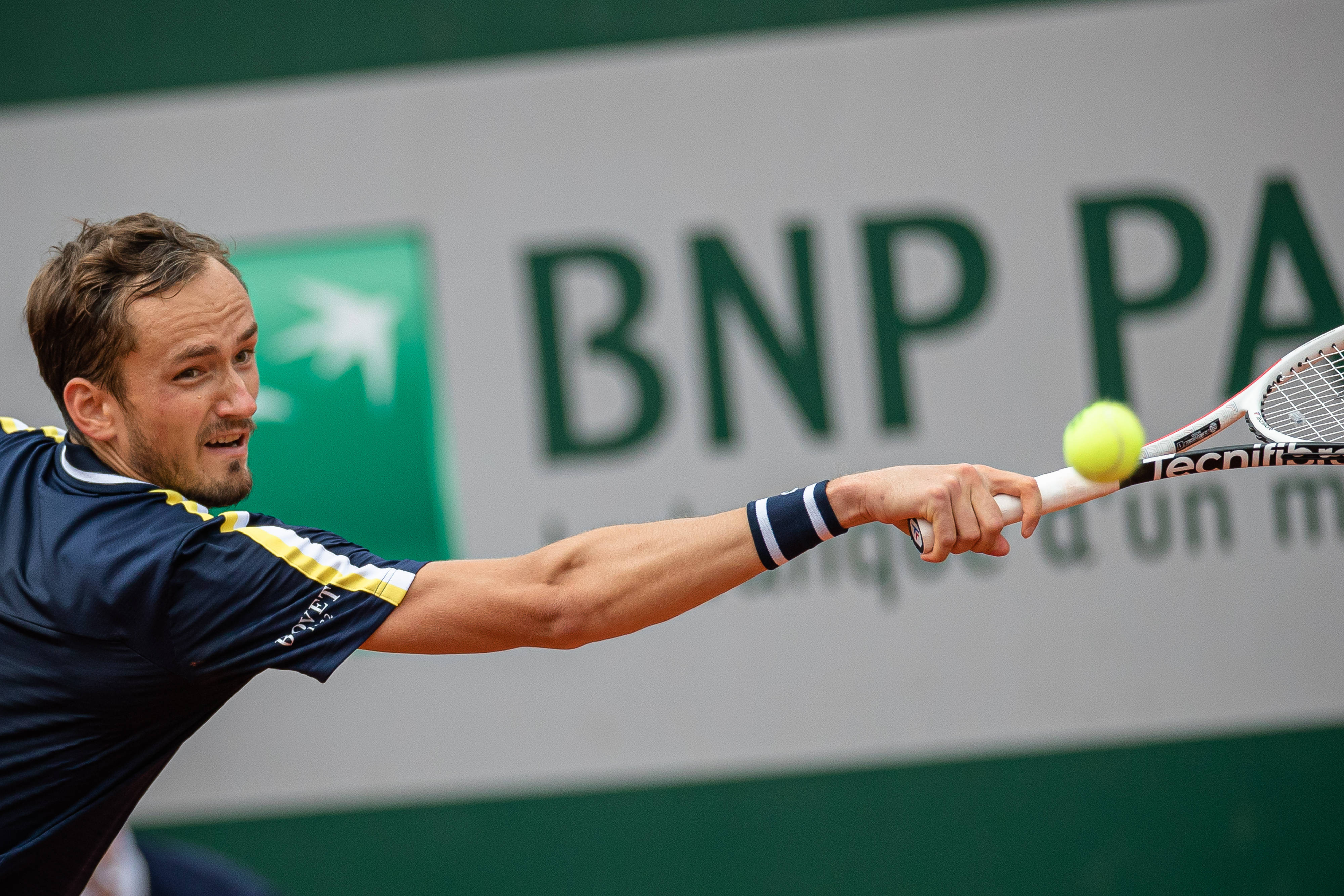 欧洲网球队鏖战日本网球队,梅德韦杰夫送出助攻的简单介绍 欧洲网球队鏖战日本网球队,梅德韦杰夫送出助攻的简单介绍