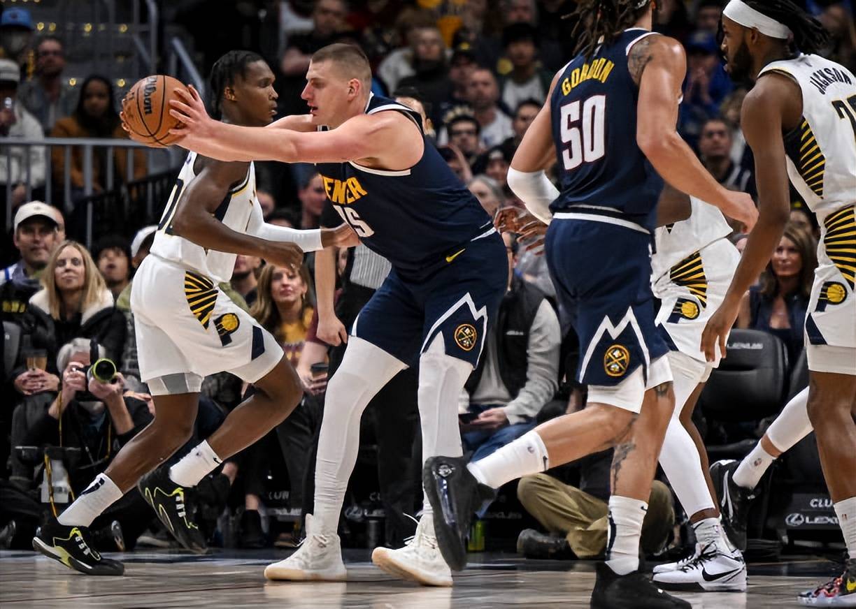 关于步行者轻取塞尔维亚男篮，西蒙斯高光表现的信息